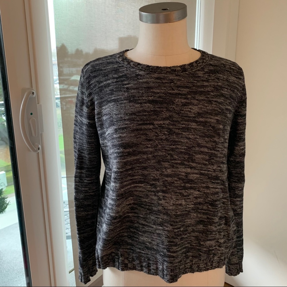 Crewneck sweater